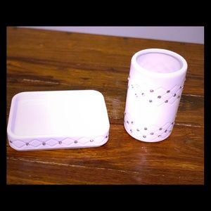 BeBe toothbrush holder,  & soap dish💎